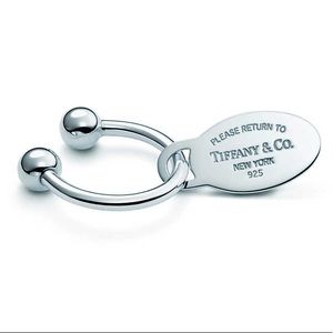 Tiffany & Co. Return to Tiffany oval tag key ring